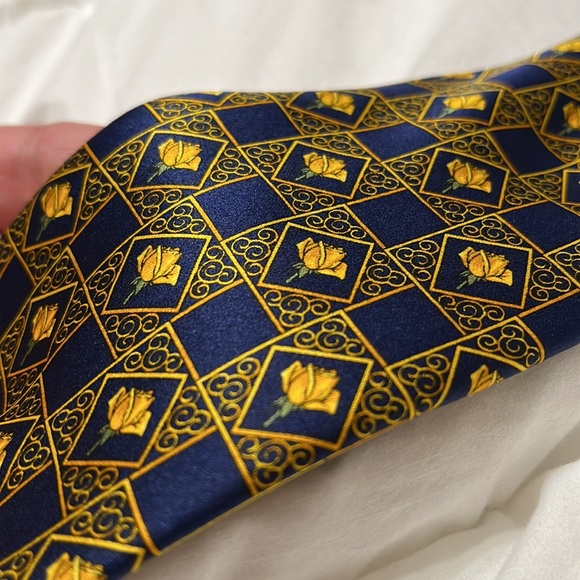 EUC. Lanvin silk tie. Made in France. - Picture 4 of 4
